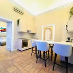 Lux Apartment Cavour