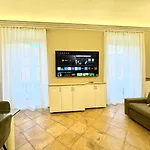 Lux Apartment Cavour